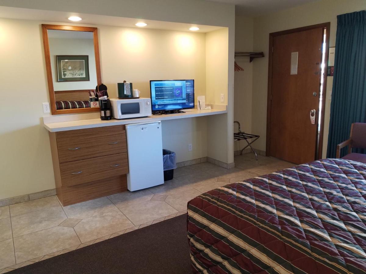 Black Hawk Motel & Suites Wisconsin Dells Exterior photo